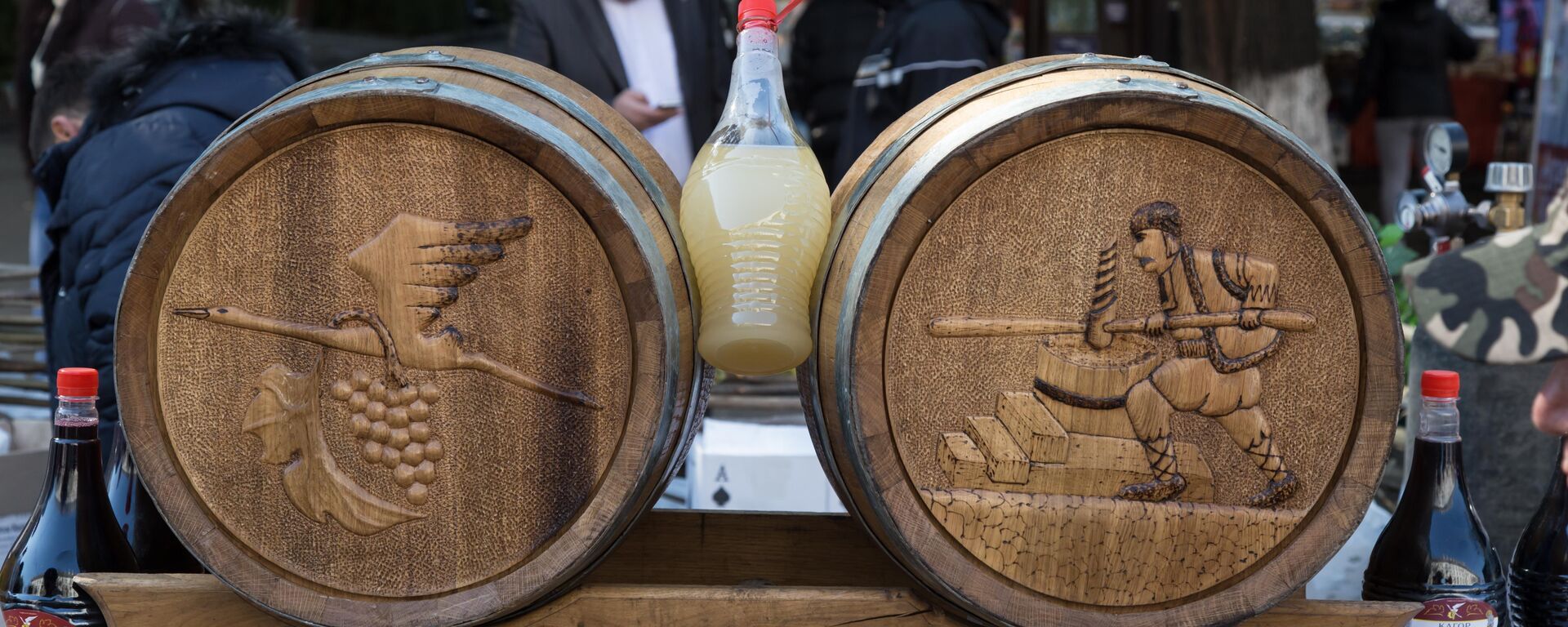 ТПП Молдовы наградила лучших производителей домашнего вина в стране - Sputnik Молдова, 1920, 05.10.2025