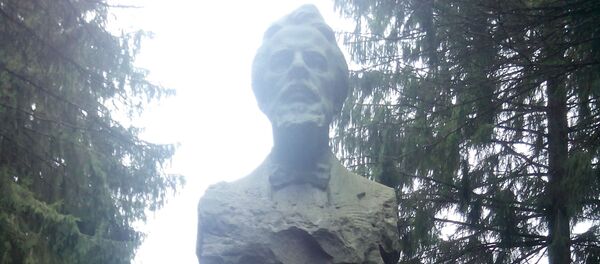 Бронзовый бюст П. П. Кащенко, архивное фото. Бронзовый бюст П. П. Кащенко, архивное фото. - Sputnik Молдова