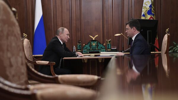 Президент РФ В. Путин встретился с министром энергетики РФ А. Новаком - Sputnik Moldova-România