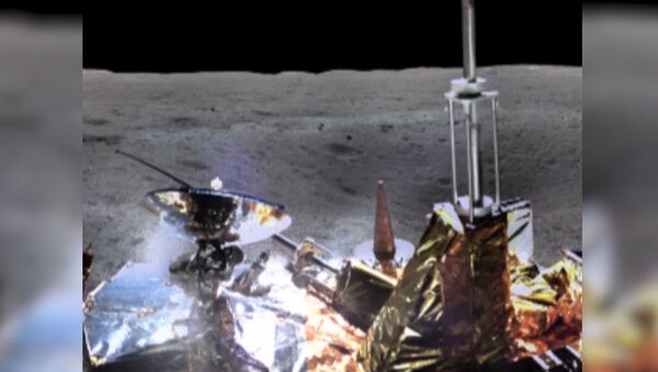 Панорамные снимки обратной стороны Луны, сделанным китайским луноходом Чанъэ-4 - Sputnik Moldova-România