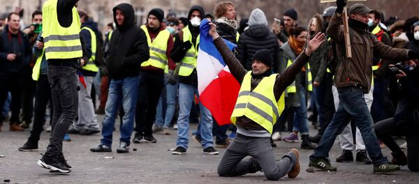 Акция протеста жёлтых жилетов Акция протеста жёлтых жилетов - Sputnik Moldova-România