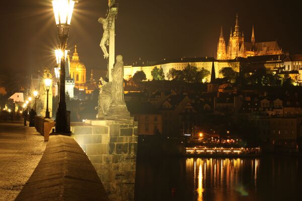 Вид на ночной город Прага, Чешская Республика - Sputnik Молдова