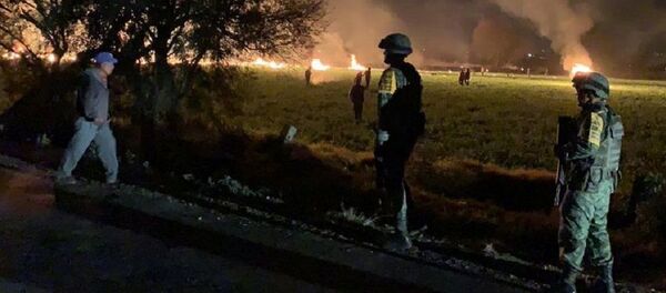 Incendiu cauzat de o explozia unei conducte de gaz, Mexic - Sputnik Молдова