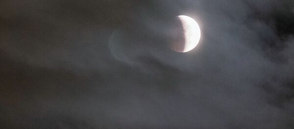 Луна. Луна. - Sputnik Молдова