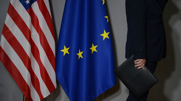 Drapele - UE și SUA - Sputnik Moldova