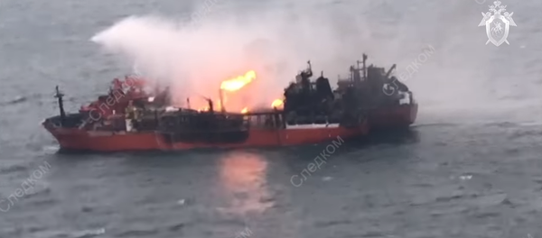 Пожар на судах в Чёрном море - Sputnik Молдова