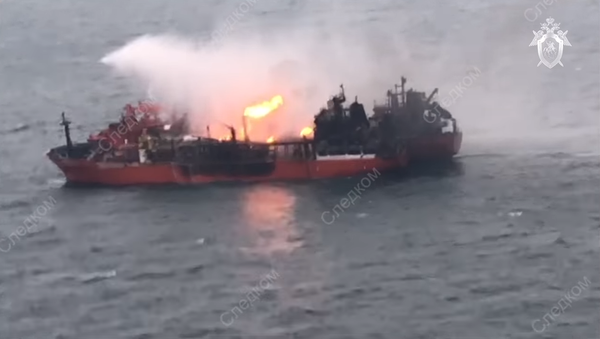 Пожар на судах в Чёрном море - Sputnik Moldova