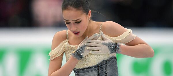 Алина Загитова выступает в короткой программе женского одиночного катания на чемпионате Европы по фигурному катанию в Минске - Sputnik Молдова