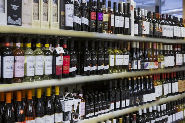 Обзор недели: зарубежные визиты и государственный коллапс Обзор недели: зарубежные визиты и государственный коллапс - Sputnik Молдова