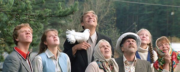 Кадр из фильма «Любовь и голуби» - Sputnik Молдова