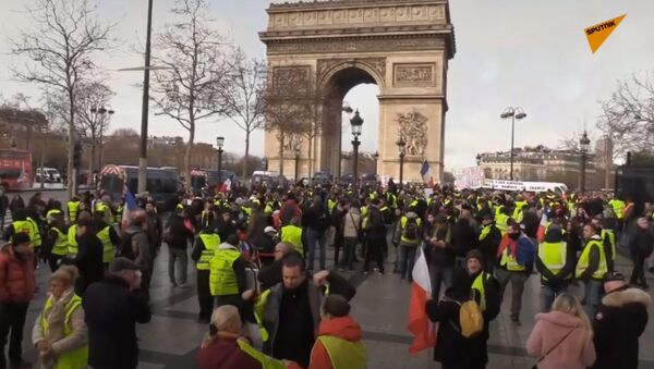 LIVE: Протест желтых жилетов в Париже - Sputnik Молдова