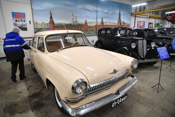 Автомобили в музее киноконцерна Мосфильм - Sputnik Молдова
