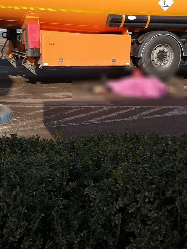 Accident cumplit la vama Leușeni: O angajată, omorâtă de un TIR – FOTO Accident cumplit la vama Leușeni: O angajată, omorâtă de un TIR – FOTO - Sputnik Moldova