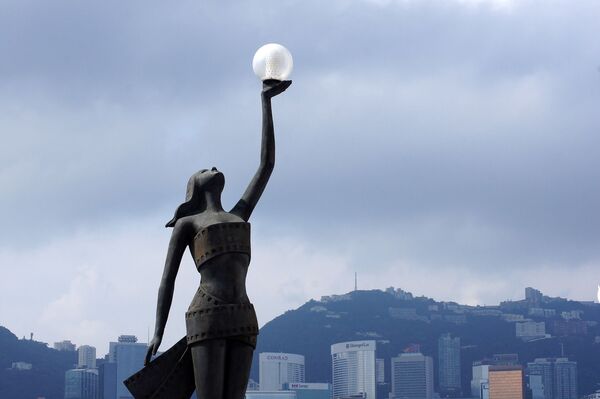 Скульптура на набережной Виктории в Гонконге - Sputnik Молдова