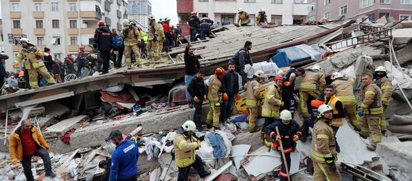 В Стамбуле обрушилась многоэтажка - Sputnik Молдова