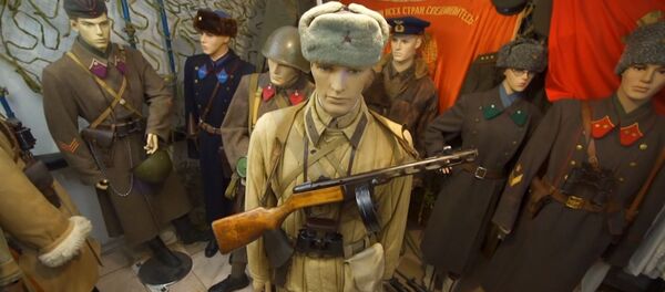Житель Волгограда 17 лет собирал у себя в подвале оружейную коллекцию времен Сталинградской битвы Житель Волгограда 17 лет собирал у себя в подвале оружейную коллекцию времен Сталинградской битвы - Sputnik Молдова