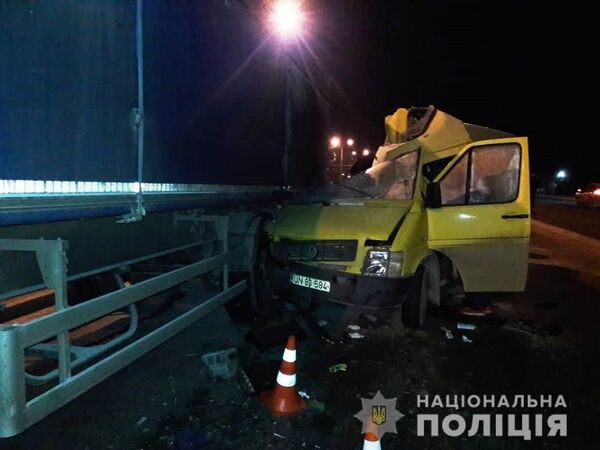 Accident grav în Ucraina: Trei moldoveni au decedat, iar alți patru au fost răniți Accident grav în Ucraina: Trei moldoveni au decedat, iar alți patru au fost răniți - Sputnik Moldova