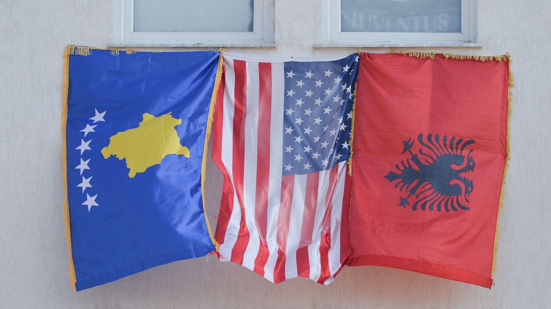 Drapele ale SUA, SUA și Albaniei - Sputnik Moldova-România, 1920, 22.11.2022