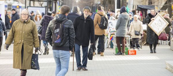 Люди в городе - Sputnik Moldova