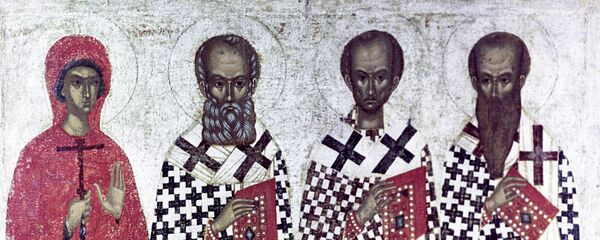 Икона Избранные святые: Василий Великий, Григорий Богослов, Иоанн Златоуст, Параскева Пятница. XIV век. Снетогорский монастырь во Пскове. Икона Избранные святые: Василий Великий, Григорий Богослов, Иоанн Златоуст, Параскева Пятница. XIV век. Снетогорский монастырь во Пскове. - Sputnik Moldova