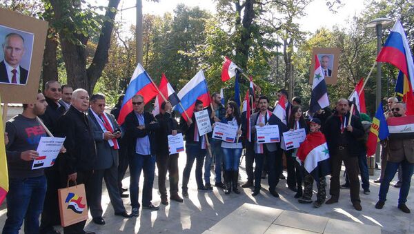 Митинг в поддержку действий России в Сирии в Бухаресте - Sputnik Молдова