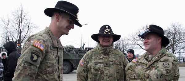 Показательный марш военнослужащих армии США Dragoon Ride в Латвии - Sputnik Молдова