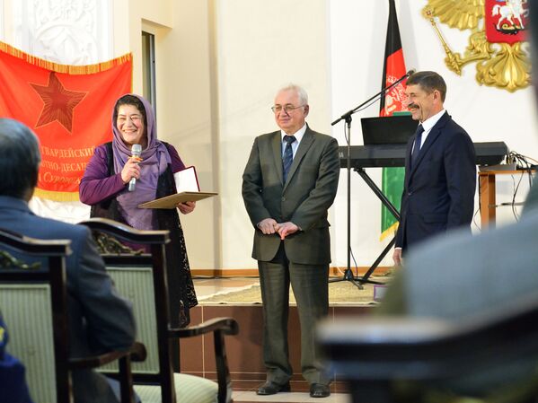 Награждение в посольстве РФ в Кабуле - Sputnik Молдова