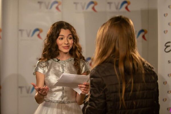 Eurovision 2019: Dezvăluiri șoc din sânul TVR referitoare la Ester Peony și Laura Bretan - Sputnik Moldova-România