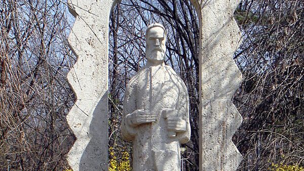 Statuia lui Constantin Brâncuși de Ion Irimescu - Sputnik Moldova-România