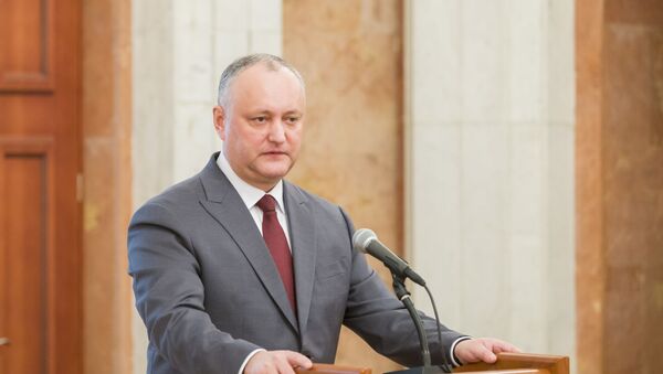 Президент Молдовы Игорь Додон наградил государственными наградами - Sputnik Молдова