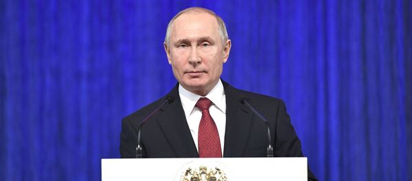 Президент Путин выступил на торжественном вечере по случаю Дня защитника Отечества Президент Путин выступил на торжественном вечере по случаю Дня защитника Отечества - Sputnik Молдова
