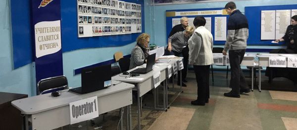 В Молдове открылись избирательные участки - Sputnik Молдова