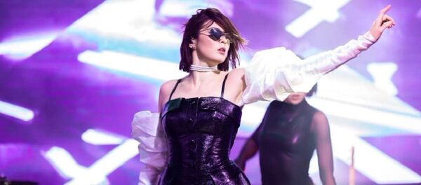 Популярная исполнительница MARUV Популярная исполнительница MARUV - Sputnik Молдова