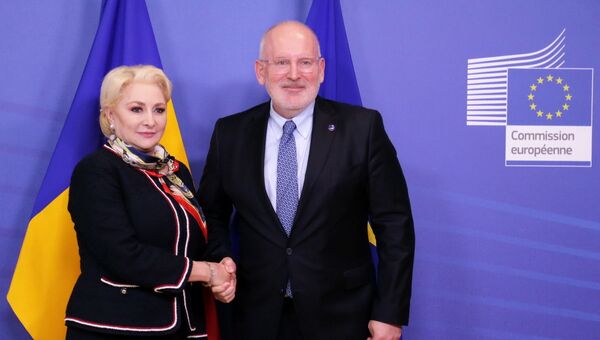 Întrevederea prim-ministrului Viorica Dăncilă cu prim-vicepreședintele Comisiei Europene, Frans Timmermans - Sputnik Moldova-România
