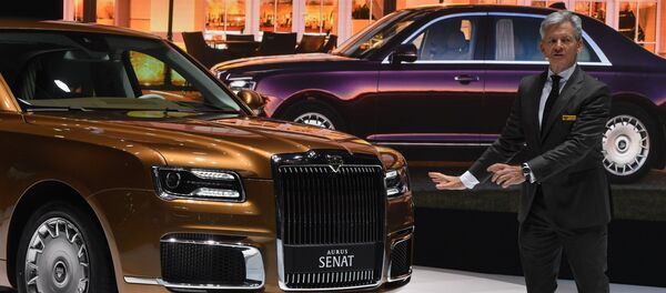 Directorul general al Aurus, Hilgert Gerhard, la prezentarea automobilului Aurus la Salonul Auto de la Geneva - Sputnik Moldova
