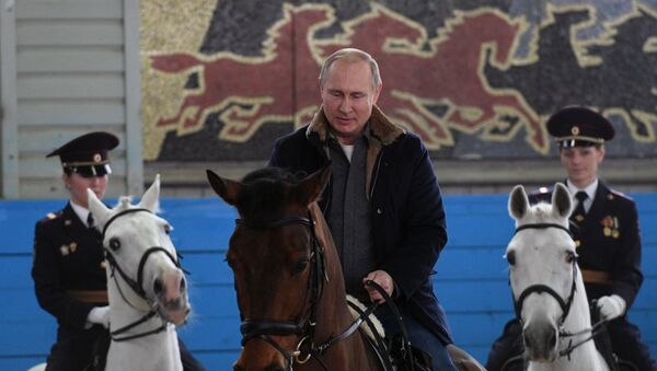 Президент РФ В. Путин посетил 1-й оперативный полк полиции ГУ МВД РФ  - Sputnik Moldova