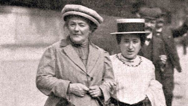 Роза Люксембург и Клара Цеткин, 1910 год - Sputnik Moldova-România