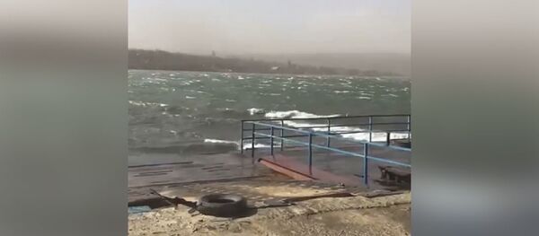 Postul vamal ”Molovata” și-a sistat temporar activitatea din cauza vântului puternic - Sputnik Молдова