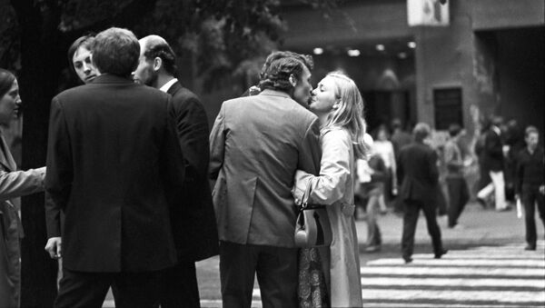 Влюбленные на улице Вильнюса. 1973 год - Sputnik Молдова