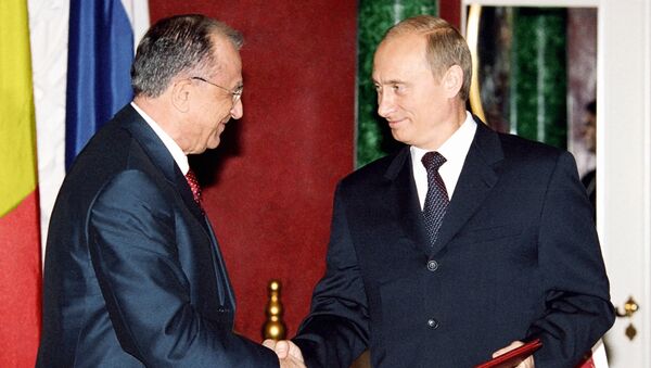 Ion Iliescu și Vladimir Putin - Sputnik Moldova
