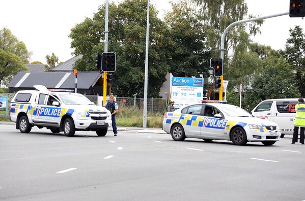 Mașinile poliției în raionul încercuit după atacul terorist din moscheea Al Noor, Noua Zeelandă - Sputnik Moldova