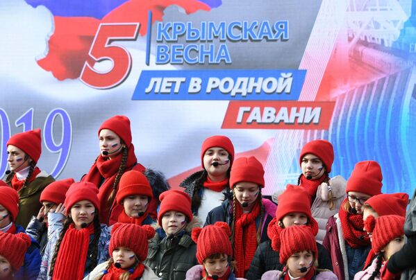 Праздничный концерт в Симферополе, посвященный 5-й годовщине Общекрымского референдума 2014 года и воссоединения Крыма с Россией - Sputnik Молдова
