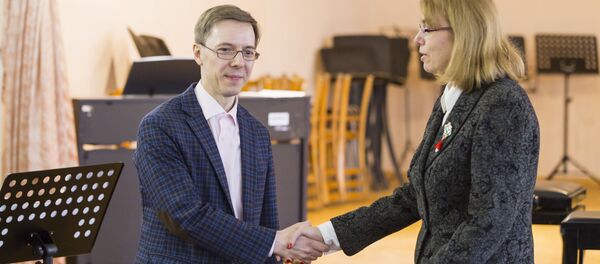 Подписание договора о сотрудничестве между Санкт-Петербургский музыкальным лицей и Республиканским музыкальным лицей-интернат имени С. Рахманинова (Кишинев) Подписание договора о сотрудничестве между Санкт-Петербургский музыкальным лицей и Республиканским музыкальным лицей-интернат имени С. Рахманинова (Кишинев) - Sputnik Молдова