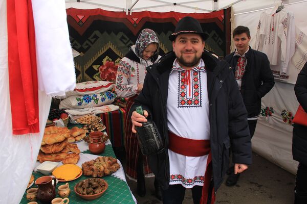 Venirea primăverii și sărbătoarea „Mărțișorului”, la Moscova - Foto Venirea primăverii și sărbătoarea „Mărțișorului”, la Moscova - Foto - Sputnik Moldova-România
