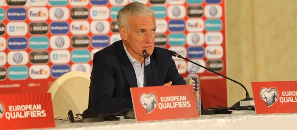 Главный тренер сборной Франции Дидье Дешам на пресс-конференции по окончании футбольного матча Молдова-Франция - Sputnik Молдова