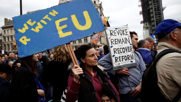 Сторонники ЕС участвуют в марше «Народное голосование» в центре Лондона - Sputnik Moldova