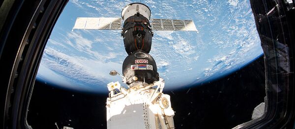 Корабль Союз МС-12 пристыкованный к МКС - Sputnik Молдова