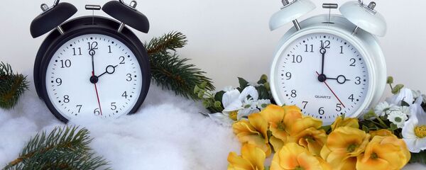 Перевод стрелок с зимнего на летнее время Перевод стрелок с зимнего на летнее время - Sputnik Молдова