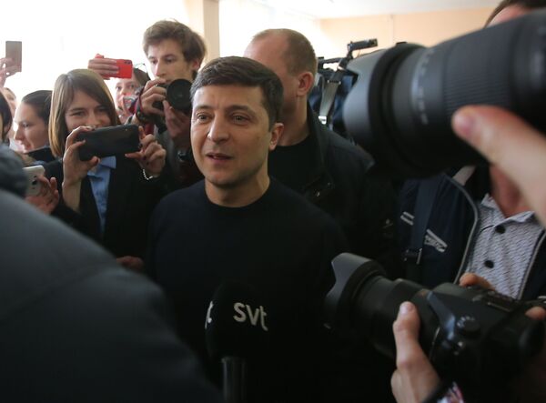 Украинские выборы: роды на участке, велополитика, конфузы, нарушения Украинские выборы: роды на участке, велополитика, конфузы, нарушения - Sputnik Молдова