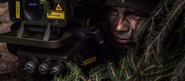 Soldat NATO - Imagine simbol - Sputnik Moldova